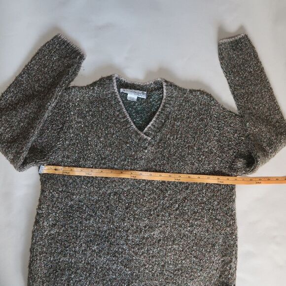 Sarah Bentley Women’s Sweater - Picture 7 of 7